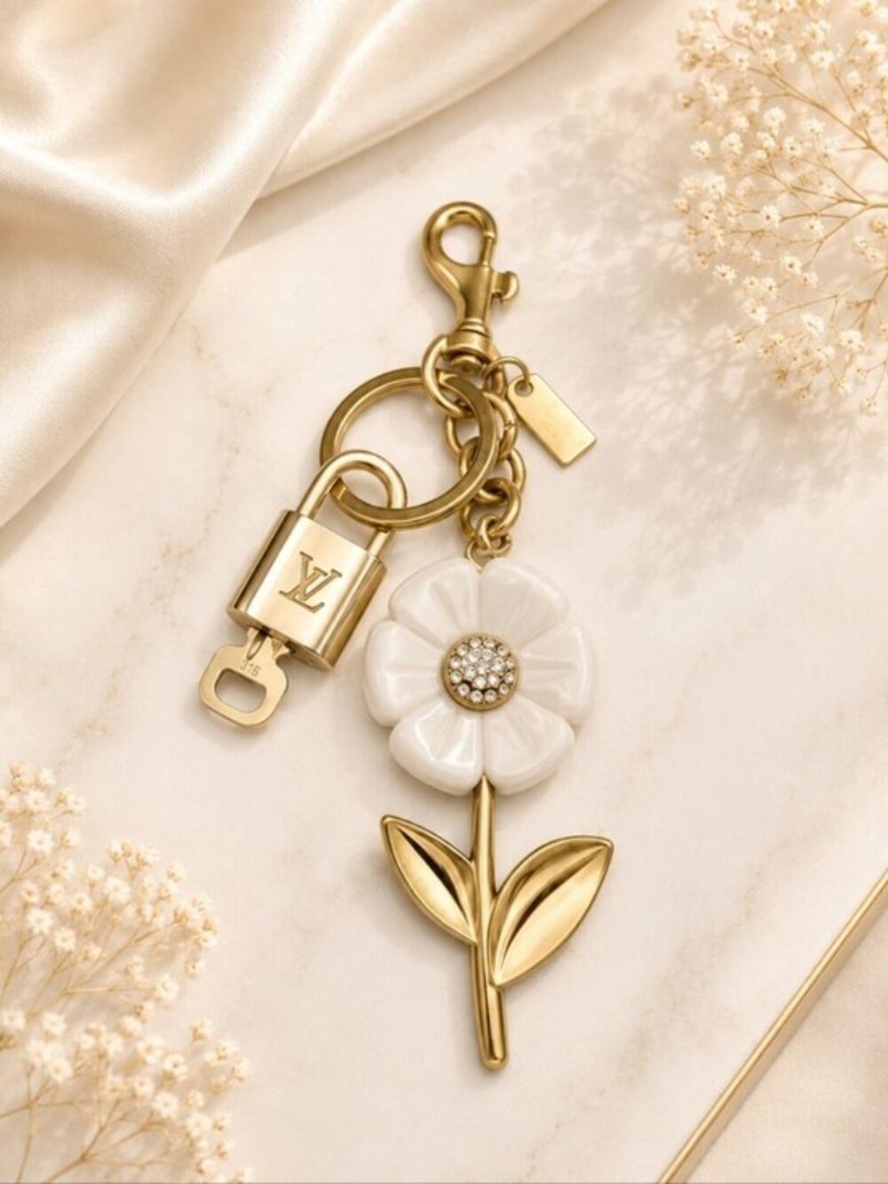 Authentic Louis Vuitton Gold Padlock 🔒 Key Set w/ Unbranded Flower Bag Charm